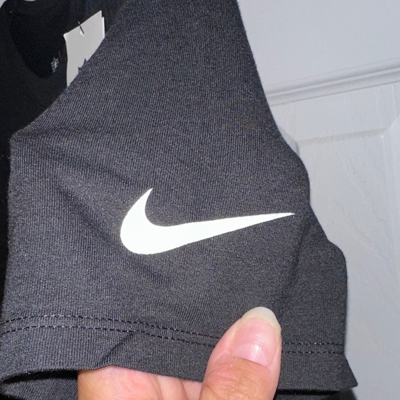 NFL Women’s  Black Crucial Catch T-Shirt - Picture 4 of 5